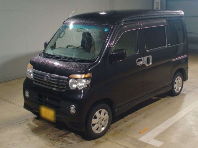 7401 Daihatsu Atrai wagon S321G 2011 г. (TAA Kinki)